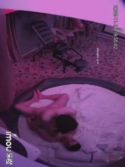 最新流出乐橙酒店情趣炮房偷拍 ️富姐找鸭在销魂椅干她最后加藤鹰手指搞得她爽嗨 截图12