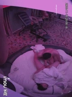 最新流出乐橙酒店情趣炮房偷拍 ️富姐找鸭在销魂椅干她最后加藤鹰手指搞得她爽嗨 截图16
