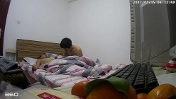 【360摄像头】偷拍少妇卖淫三年接待嫖客全记录，短发少妇，很敬业，客人一个接一个 截图4