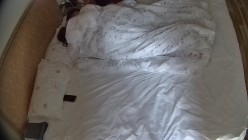 公寓酒店很奇怪的一对情侣 入住几天 可以亲嘴抠逼含屌 但就是不让操 男人屌硬好铁 女人全身颤抖 都不让 截图9