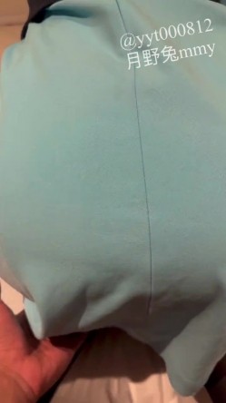 南航空姐 ·月野兔机上也有狠狠的露出哦，被大哥们狠狠艹、狠狠内射，简直是个精液储藏器母狗 截图11