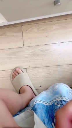 家中与小嫂子激情啪啪啪，无套猛操，简直爽歪歪！ 截图1