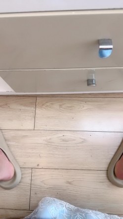 家中与小嫂子激情啪啪啪，无套猛操，简直爽歪歪！ 截图2