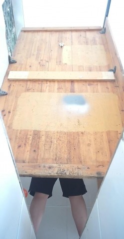 公园路边沟厕牛B视角偷拍 几个少妇嘘嘘各种美鲍鱼一览无余 截图9