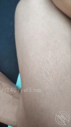 原创海角大神【干妈变成了情人】付费钻石贴集！和干妈在别人家门口过夜、车震 截图13