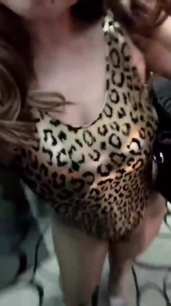 【巨乳肥臀人妻】，NTR绿帽网黄【kamenyuimama】订阅福利，调教熟女妻子，招嫖群P露出 截图15