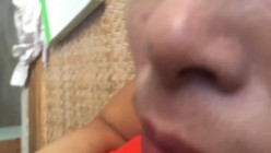 极品熟女 第一视角近距离贴脸开大，疯狂艹逼，亲吻情意绵绵，叫声特淫荡特刺激！ 截图11