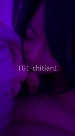 可盐可甜COS抽像女菩萨【池甜chitian1】纸飞机VIP群福利，各种露脸性爱，高潮喷水 截图4