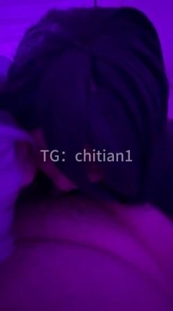 可盐可甜COS抽像女菩萨【池甜chitian1】纸飞机VIP群福利，各种露脸性爱，高潮喷水 截图6