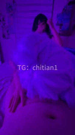 可盐可甜COS抽像女菩萨【池甜chitian1】纸飞机VIP群福利，各种露脸性爱，高潮喷水 截图11