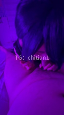 可盐可甜COS抽像女菩萨【池甜chitian1】纸飞机VIP群福利，各种露脸性爱，高潮喷水 截图13