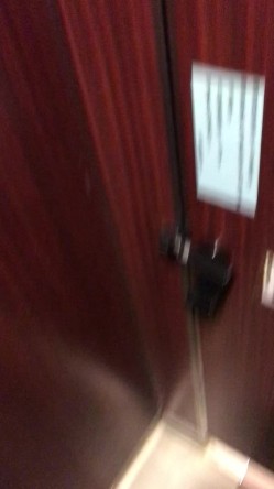 学校图书室厕所偷拍女同学尿尿 每个女同学都对我撅起屁股露出那条小肉缝 截图11