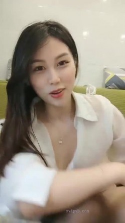 极品高颜冷艳御姐，反差小妈感女主播「金刚护撸娃」「小奶猫」激情淫语撩骚，和姐妹下海大秀，互舔互口假鸡巴互插 截图4