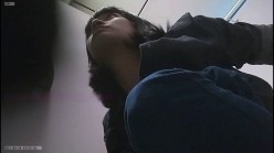 大神潜入大学女厕偷拍舞蹈社团的学妹尿尿换衣 截图11