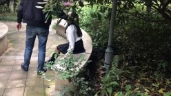 大佬黑白DOM老Zz字母交流圈封神作品反差母狗SM调教群P大神精修完结 『公园漏出调教』拔肛塞放大特写 截图5
