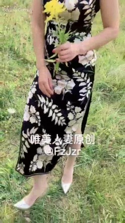 唯美人妻原创首发之秋天的浪漫 户外树林野战 爆裂黑丝 椅子上架双腿抽插 爆操中出 高清720P原版无水印 截图3