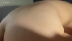 青春美眉 身材苗条小娇乳无毛粉穴 在家和男友激情啪啪 上位骑乘无套内射 截图8