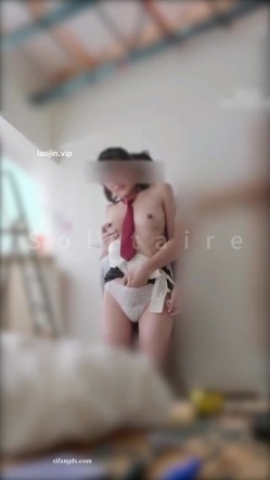 顶级淫妻【Solitaire】，想起以前念书时被老师侵犯，居然湿了。于是约上一个当老师朋友 截图7