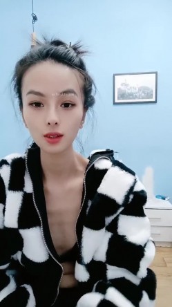 神似章子怡！新人主播下海！【白米稀饭】超大尺度收费~！ 截图2