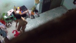 【极品稀缺&偷拍邻居】窗户偷拍情侣被操实在忍不住大叫 用被子捂嘴 各种姿势干一遍 操不尽的疯狂 截图1