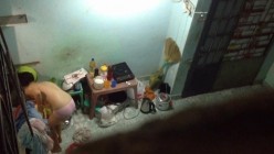 【极品稀缺&偷拍邻居】窗户偷拍情侣被操实在忍不住大叫 用被子捂嘴 各种姿势干一遍 操不尽的疯狂 截图14