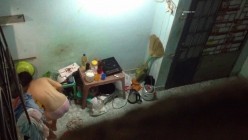 【极品稀缺&偷拍邻居】窗户偷拍情侣被操实在忍不住大叫 用被子捂嘴 各种姿势干一遍 操不尽的疯狂 截图15