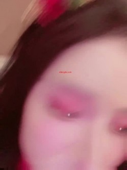 穷人女神金主母狗！巨乳绿茶婊【顾灵曦】私拍福利，吃屌车震道具自慰，被土豪无套射了满背 截图8