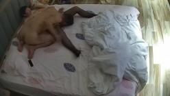情趣酒店  新入住的中年夫妻 两人还玩上了暴力扯丝袜的戏码 好好的丝袜撕个洞 再狠狠的操进去 截图16