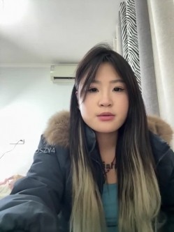 ️精神小妹【chunxiaoquqn】新晋精神小妹团播、几个年轻闺蜜一起下海赚钱 截图1