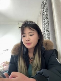 ️精神小妹【chunxiaoquqn】新晋精神小妹团播、几个年轻闺蜜一起下海赚钱 截图2