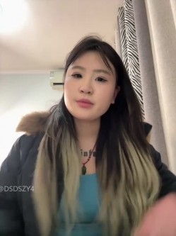 ️精神小妹【chunxiaoquqn】新晋精神小妹团播、几个年轻闺蜜一起下海赚钱 截图9