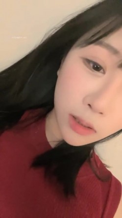 抖音网红女神，【京鱼儿】，19岁KJ少女，童颜巨乳，颜值高身材好，被土豪舍弃后回归主页，越来越懂男人了 截图2