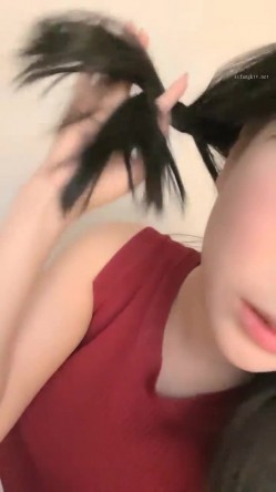抖音网红女神，【京鱼儿】，19岁KJ少女，童颜巨乳，颜值高身材好，被土豪舍弃后回归主页，越来越懂男人了 截图6