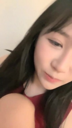 抖音网红女神，【京鱼儿】，19岁KJ少女，童颜巨乳，颜值高身材好，被土豪舍弃后回归主页，越来越懂男人了 截图7