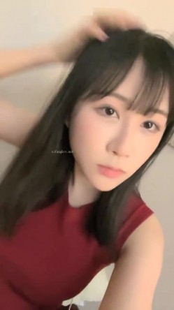抖音网红女神，【京鱼儿】，19岁KJ少女，童颜巨乳，颜值高身材好，被土豪舍弃后回归主页，越来越懂男人了 截图9