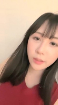 抖音网红女神，【京鱼儿】，19岁KJ少女，童颜巨乳，颜值高身材好，被土豪舍弃后回归主页，越来越懂男人了 截图10