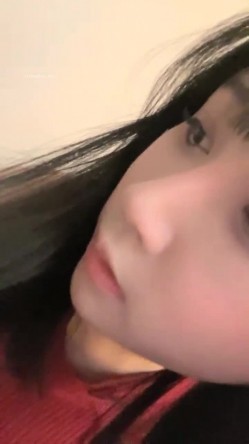 抖音网红女神，【京鱼儿】，19岁KJ少女，童颜巨乳，颜值高身材好，被土豪舍弃后回归主页，越来越懂男人了 截图13