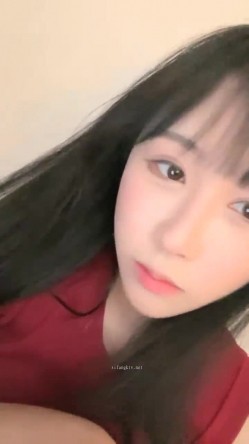 抖音网红女神，【京鱼儿】，19岁KJ少女，童颜巨乳，颜值高身材好，被土豪舍弃后回归主页，越来越懂男人了 截图14