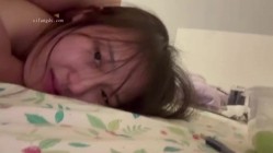 【B级别泄密】，分手后被渣男流出的性爱视频，19岁学生妹，无套内射，完美露脸 截图15