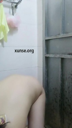 【闺蜜的妹妹】 新人露脸直播，舞蹈身材僵硬，全程面无表情，性爱过程表情开心，欲求不满 截图15