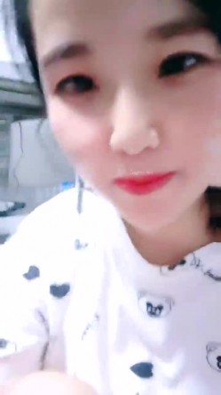 山东超市的老板娘，【北冥有鱼】，带表妹初下海，店里还有人，就要露奶子，约情人来啪啪，这骚娘们真带劲 截图2