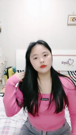 推荐!!【风骚姐姐】【安放】良家小姐姐大尺度情趣诱惑~肤白貌美，极品尤物，谁能干她一炮！ 截图2