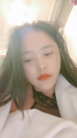 推荐!!【风骚姐姐】【安放】良家小姐姐大尺度情趣诱惑~肤白貌美，极品尤物，谁能干她一炮！ 截图7