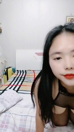 推荐!!【风骚姐姐】【安放】良家小姐姐大尺度情趣诱惑~肤白貌美，极品尤物，谁能干她一炮！ 截图12