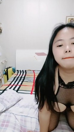 推荐!!【风骚姐姐】【安放】良家小姐姐大尺度情趣诱惑~肤白貌美，极品尤物，谁能干她一炮！ 截图13