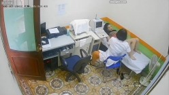 医院摄像头偷拍妇科阴超检查,妙龄少妇小媳妇们被超长设备插入阴道,疼得直咧嘴,最后捂着肚子颤颤巍巍走出来 截图6