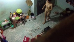 【极品稀缺 ️偷拍邻居】窗户偷拍情侣被操实在忍不住大叫 用被子捂嘴 各种姿势干一遍 操不尽的疯狂 截图2