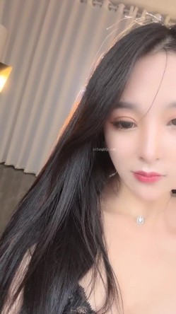 露脸女神！明星气质颜值的温柔女神【上帝是个女孩】土豪高价定制~情趣装道具紫薇猛插粉B好激动 截图13