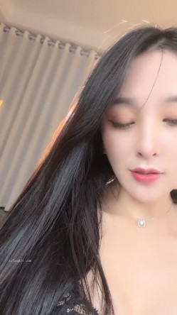 露脸女神！明星气质颜值的温柔女神【上帝是个女孩】土豪高价定制~情趣装道具紫薇猛插粉B好激动 截图14