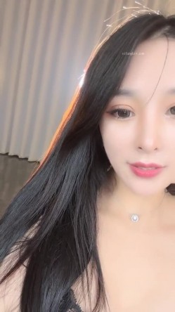 露脸女神！明星气质颜值的温柔女神【上帝是个女孩】土豪高价定制~情趣装道具紫薇猛插粉B好激动 截图16